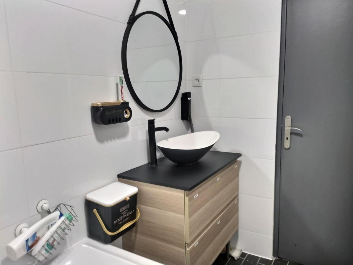 Ch Privee 18M - Canape - Netflix - Appart 120M Woippy Exteriör bild